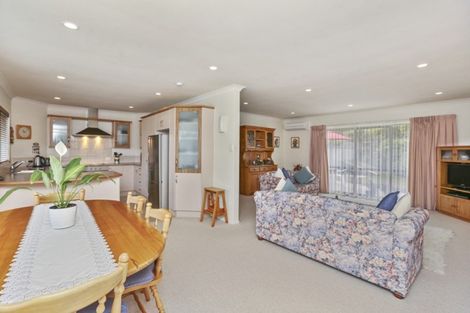 Photo of property in 10 Kororako Grove, Whalers Gate, New Plymouth, 4310