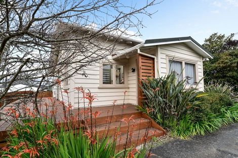 Photo of property in 75 Tuhikaramea Road, Dinsdale, Hamilton, 3204
