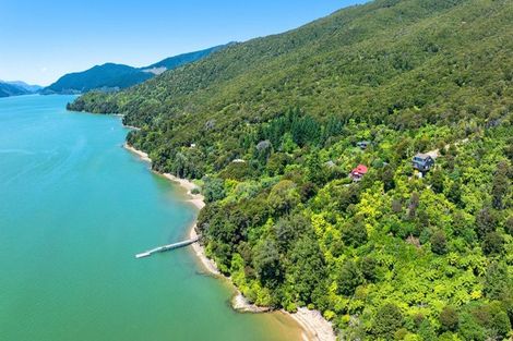 Photo of property in 542 Moetapu Bay Road, Moetapu Bay, Picton, 7282