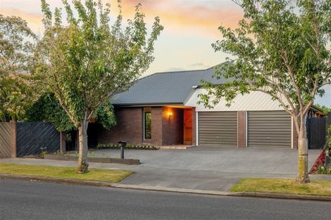 Photo of property in 81 Apsley Drive, Avonhead, Christchurch, 8042