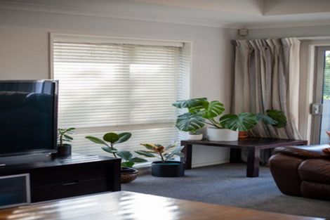 Photo of property in 16 Flaxgrove Place, Parklands, Christchurch, 8083