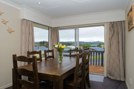 Photo of property in 9 Brooklyn Street, Green Island, Dunedin, 9018