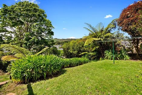 Photo of property in 6 Lane Crescent, Tawa, Wellington, 5028