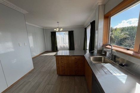 Photo of property in 24 Hurstbourn Priors, Goodwood Heights, Auckland, 2105