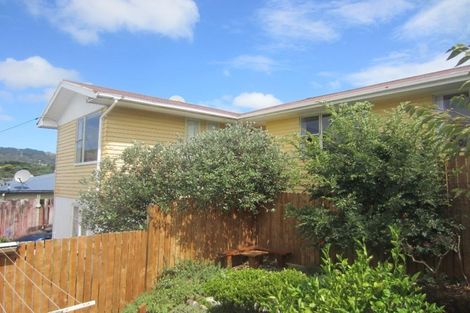 Photo of property in 17 The Drive, Tawa, Wellington, 5028