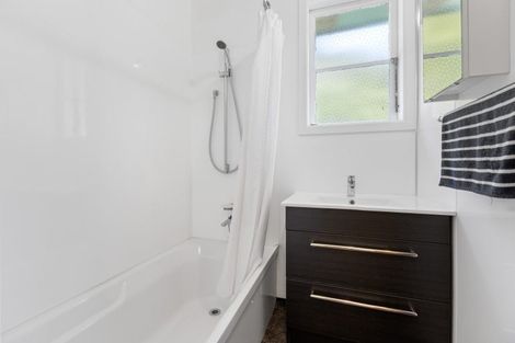 Photo of property in 70 Glenpark Avenue, Frankleigh Park, New Plymouth, 4310