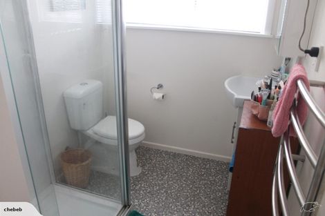 Photo of property in 1/6 Oxford Crescent, Ebdentown, Upper Hutt, 5018