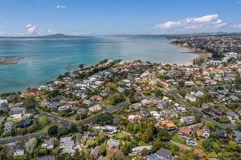 Photo of property in 890 Beach Road, Waiake, Auckland, 0630