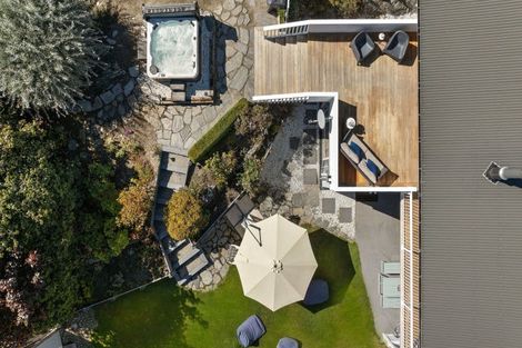 Photo of property in 13 Argyle Place, Arrowtown, 9302