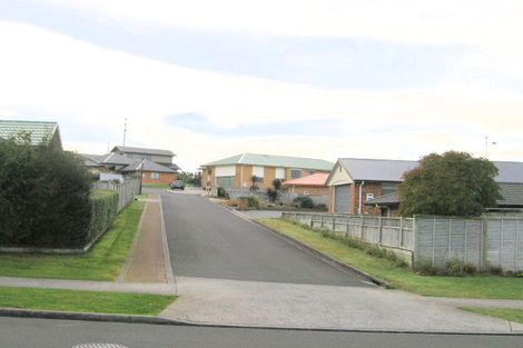 Photo of property in 72 Ayrshire Drive, Grandview Heights, Hamilton, 3200