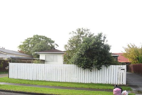 Photo of property in 4 Glennandrew Drive, Half Moon Bay, Auckland, 2012