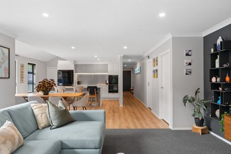 Photo of property in 12 Porokaiwhiri Street, Crofton Downs, Wellington, 6035