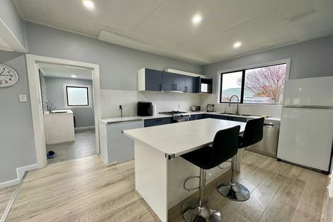 Photo of property in 195 Clyde Street, Balclutha, 9230