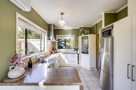 Photo of property in 61 Napier Terrace, Hospital Hill, Napier, 4110