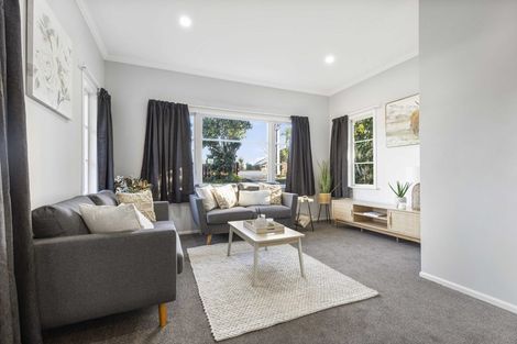 Photo of property in 34 Hillcrest Road, Hillcrest, Hamilton, 3216