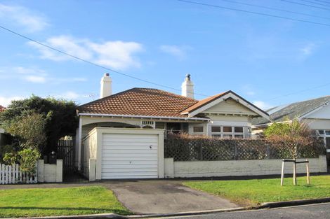 Photo of property in 11 Alma Street, Saint Kilda, Dunedin, 9012