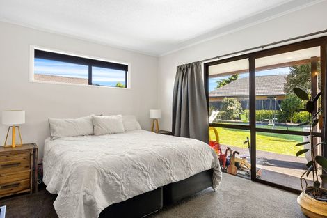 Photo of property in 4 Woodfield Place, Woodend, 7610