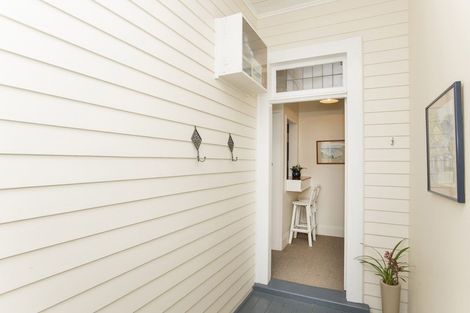 Photo of property in 6 Iranui Road, Inner Kaiti, Gisborne, 4010