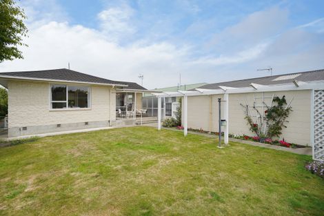 Photo of property in 14 Greenock Street, Redwood, Christchurch, 8051