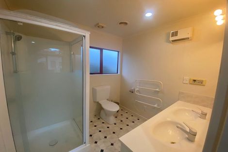 Photo of property in 27 Amesbury Drive, Churton Park, Wellington, 6037