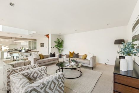 Photo of property in 7 Rangi Avenue, Schnapper Rock, Auckland, 0632