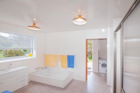 Photo of property in 27 Cranwell Street, Churton Park, Wellington, 6037