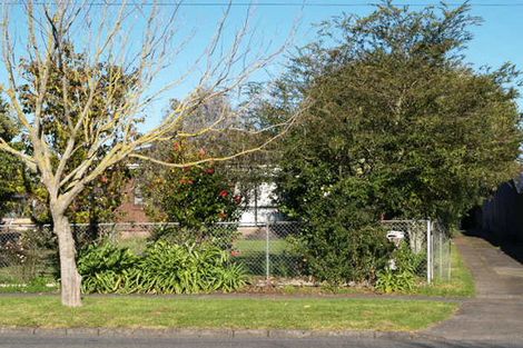 Photo of property in 2 Henwood Road, Mangere East, Auckland, 2024