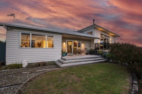Photo of property in 18 Robbie Street, Foxton Beach, Foxton, 4815