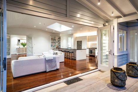 Photo of property in 27 Mains Avenue, Kensington, Whangarei, 0112