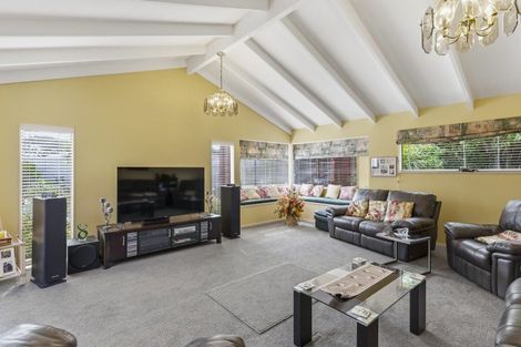 Photo of property in 11 Oakwood Grove, Paraparaumu Beach, Paraparaumu, 5032