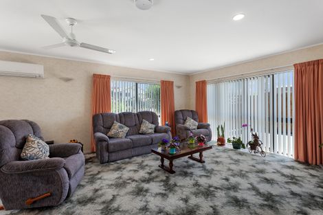 Photo of property in 1 The Glebe, Coastlands, Whakatane, 3120