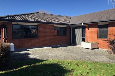 Photo of property in 11 Greenough Place, Rototuna, Hamilton, 3210