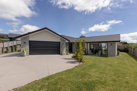 Photo of property in 12 Brendan Close, Omokoroa, 3114