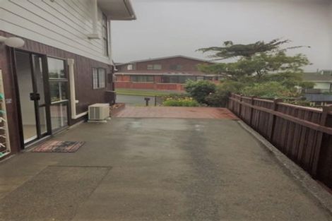 Photo of property in 87 Victory Crescent, Tawa, Wellington, 5028