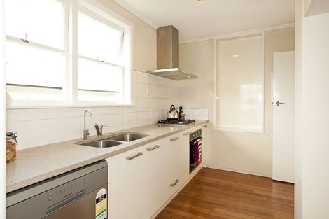 Photo of property in 1/12 Bond Crescent, Forrest Hill, Auckland, 0620