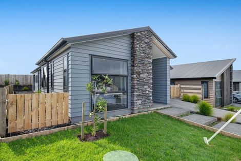 Photo of property in 54 Paparahi Place, Wainui, Silverdale, 0992