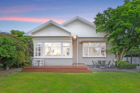 Photo of property in 50 Centaurus Road, Cashmere, Christchurch, 8022