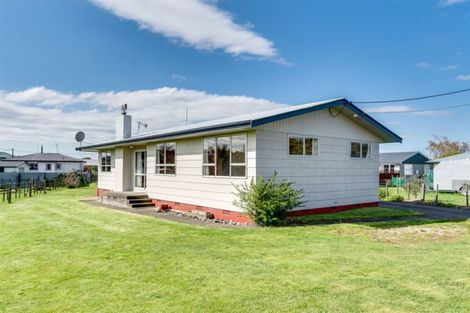 Photo of property in 1 Winlove Crescent, Waipukurau, 4200