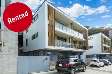 Photo of property in 4/65 Tiketike Way, Brooklyn, Wellington, 6021