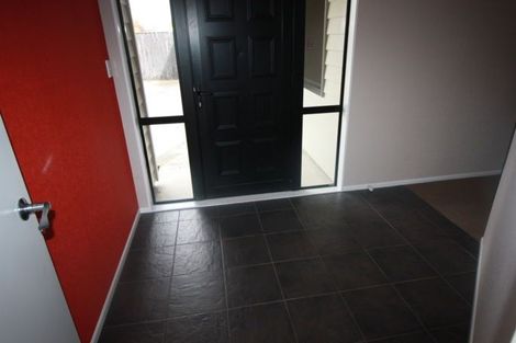 Photo of property in 17 Cleveland Heights, Kelvin Grove, Palmerston North, 4414