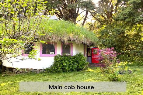 Photo of property in 4 Te Pahi River Drive, Paparoa, Maungaturoto, 0583