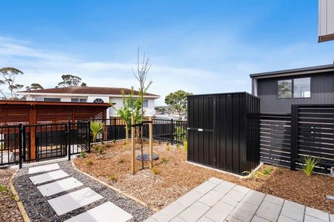 Photo of property in 6/470 West Coast Road, Glen Eden, Auckland, 0602