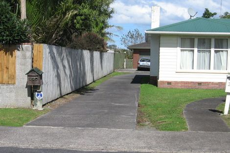 Photo of property in 29a Ward Crescent, Te Atatu Peninsula, Auckland, 0610