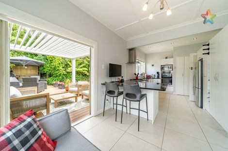 Photo of property in 31 Tirohanga Road, Tirohanga, Lower Hutt, 5010