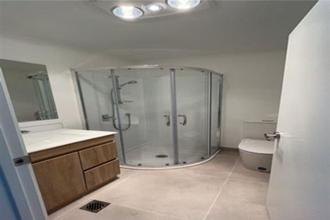 Photo of property in 64 Rauemi Way, Te Atatu South, Auckland, 0610