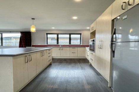 Photo of property in 3a Oxford Crescent, Ebdentown, Upper Hutt, 5018