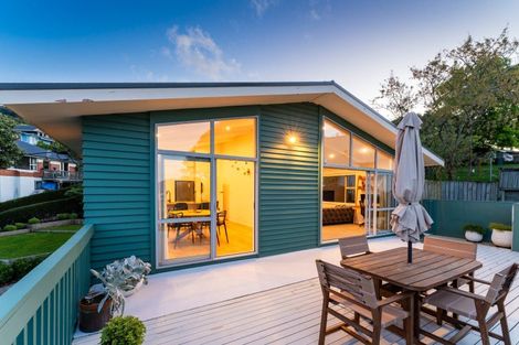 Photo of property in 60 Marion Street, Macandrew Bay, Dunedin, 9014