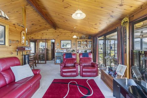 Photo of property in 37b Albatross Road, Red Beach, 0932