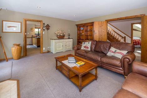 Photo of property in 374 Sawyers Arms Road, Harewood, Christchurch, 8051