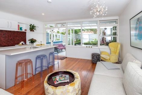 Photo of property in 2/1 Saratoga Avenue, Herne Bay, Auckland, 1011